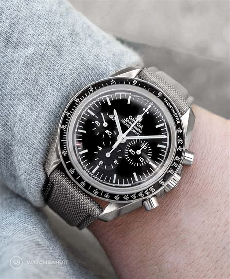 am omega speedmaster strap.